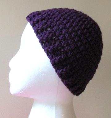 Simple crochet beanie hat with ribbed border